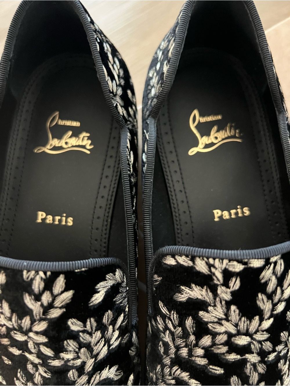 Christian Louboutin New Shoes 42 - 9 sku890 100% Authentic - Picture 3 of 11